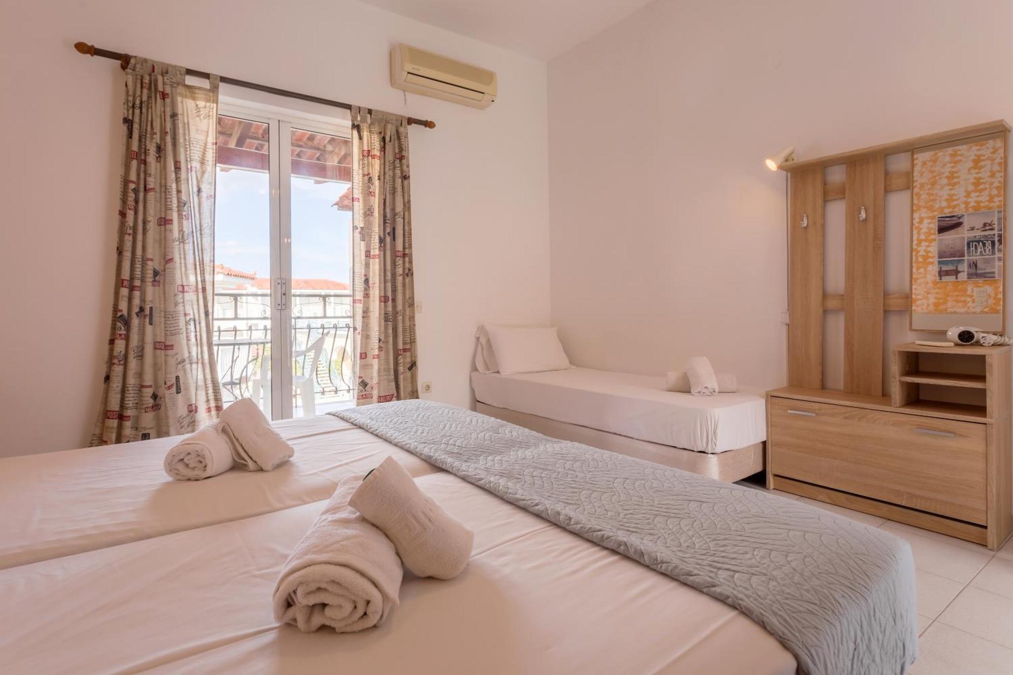 Holidays Studios & Apartments Лаганас Экстерьер фото