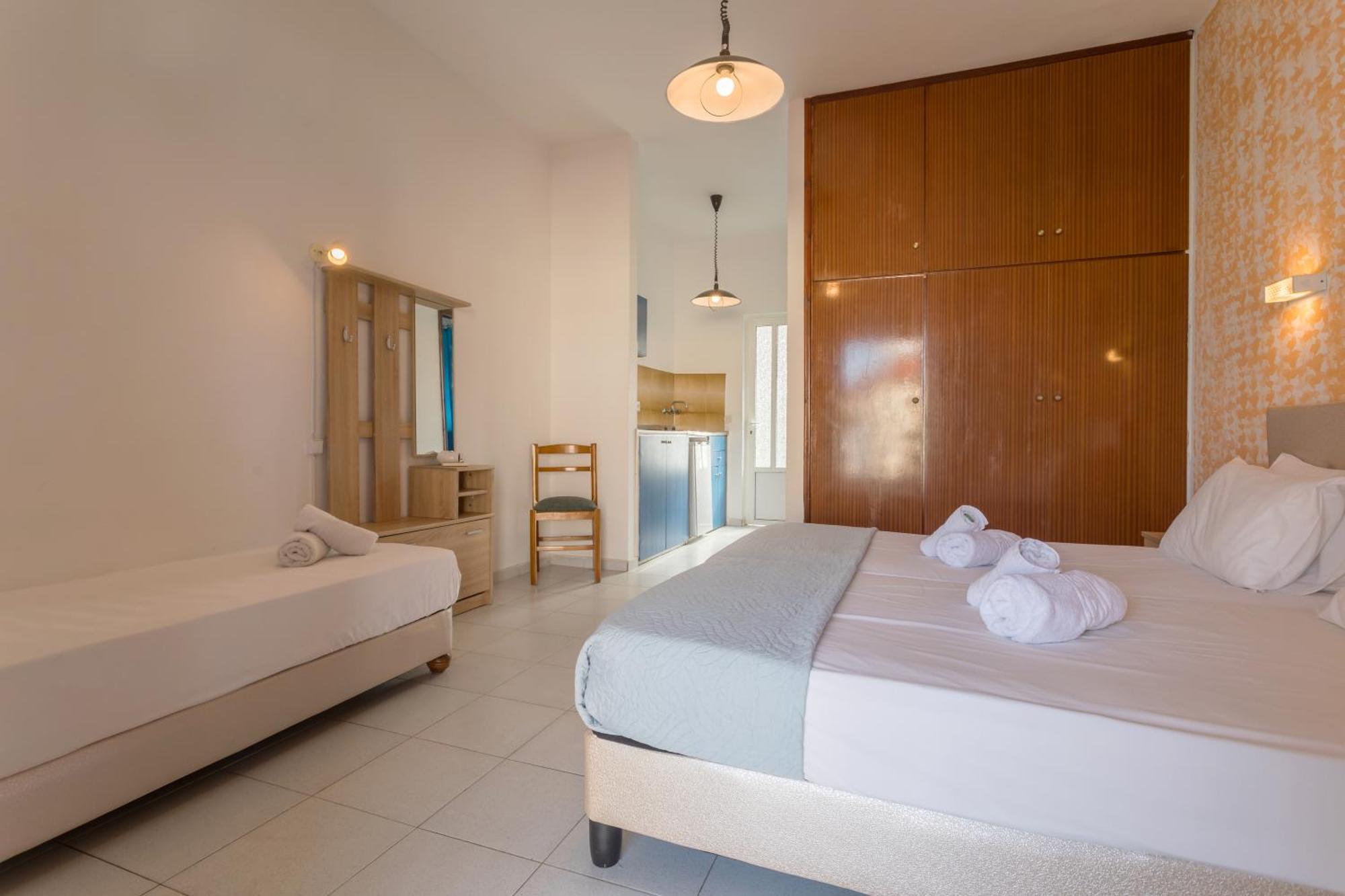 Holidays Studios & Apartments Лаганас Экстерьер фото