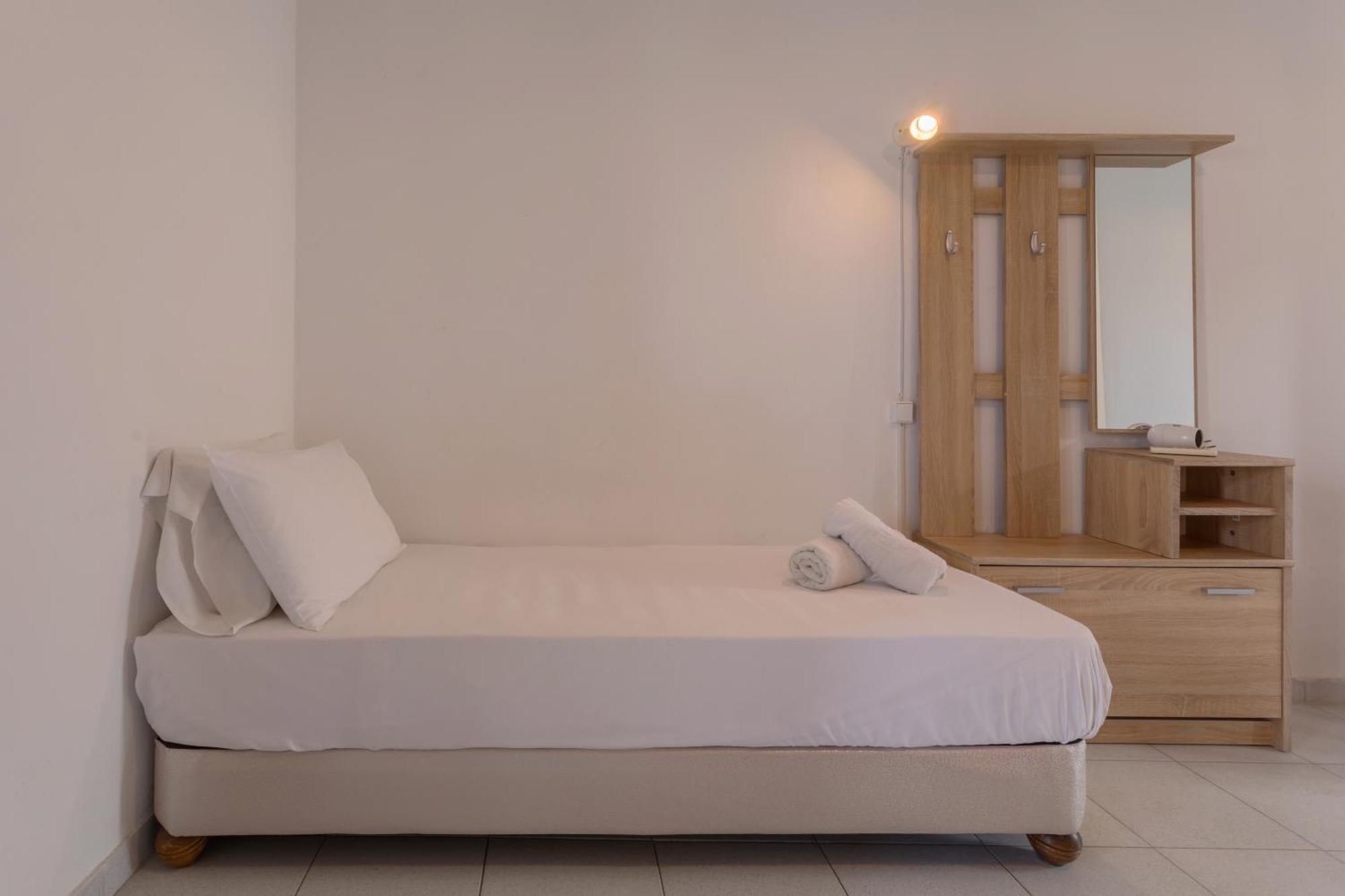 Holidays Studios & Apartments Лаганас Экстерьер фото