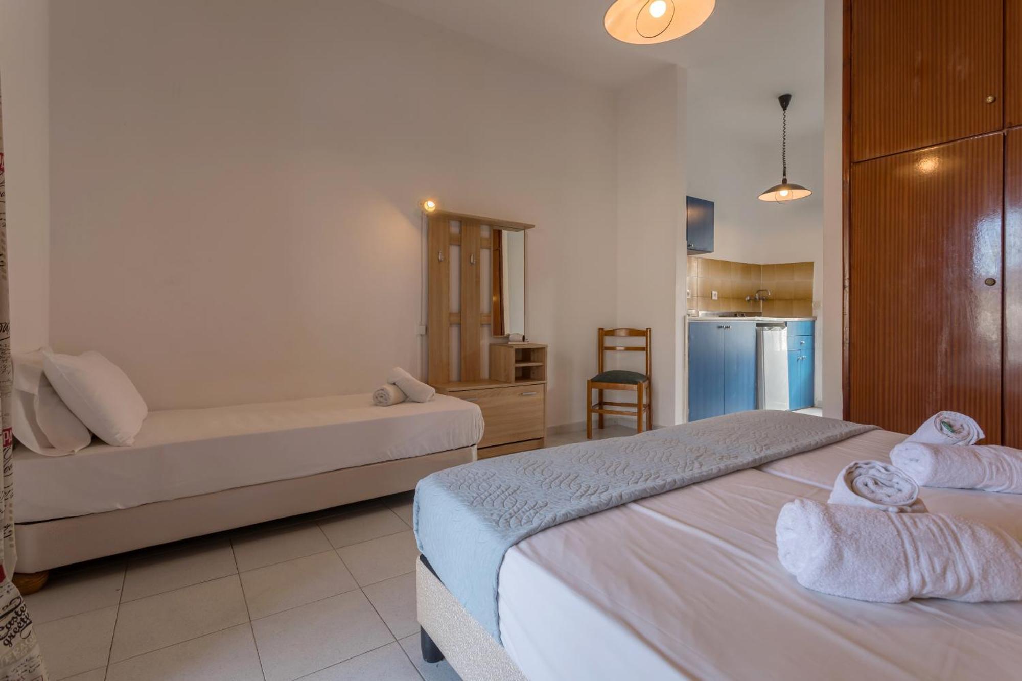 Holidays Studios & Apartments Лаганас Экстерьер фото