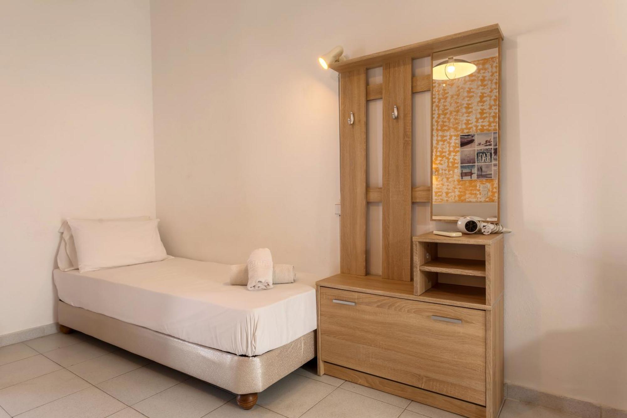 Holidays Studios & Apartments Лаганас Экстерьер фото