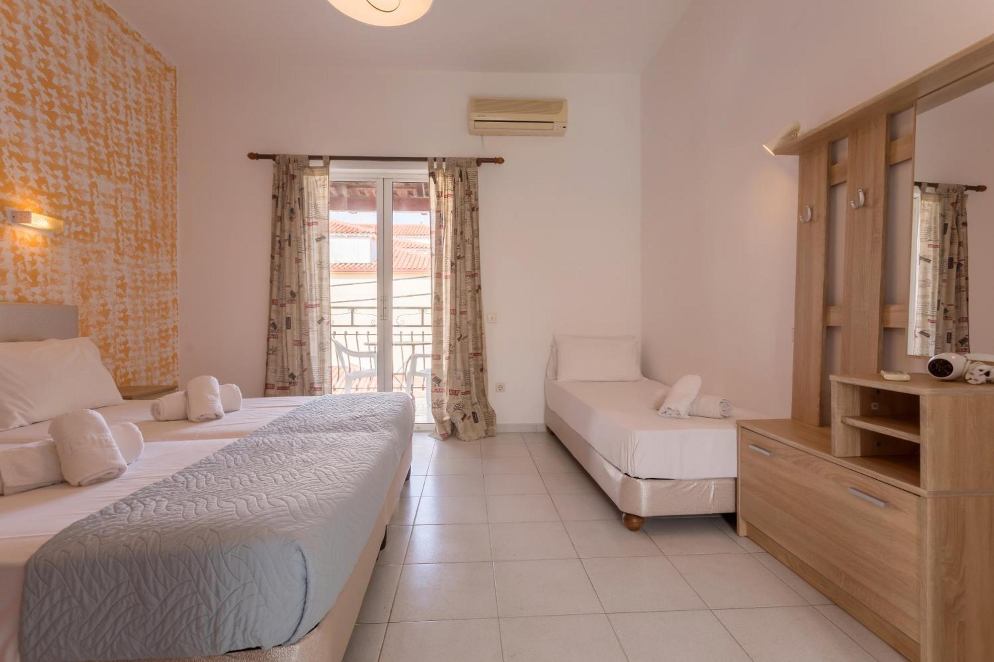 Holidays Studios & Apartments Лаганас Экстерьер фото