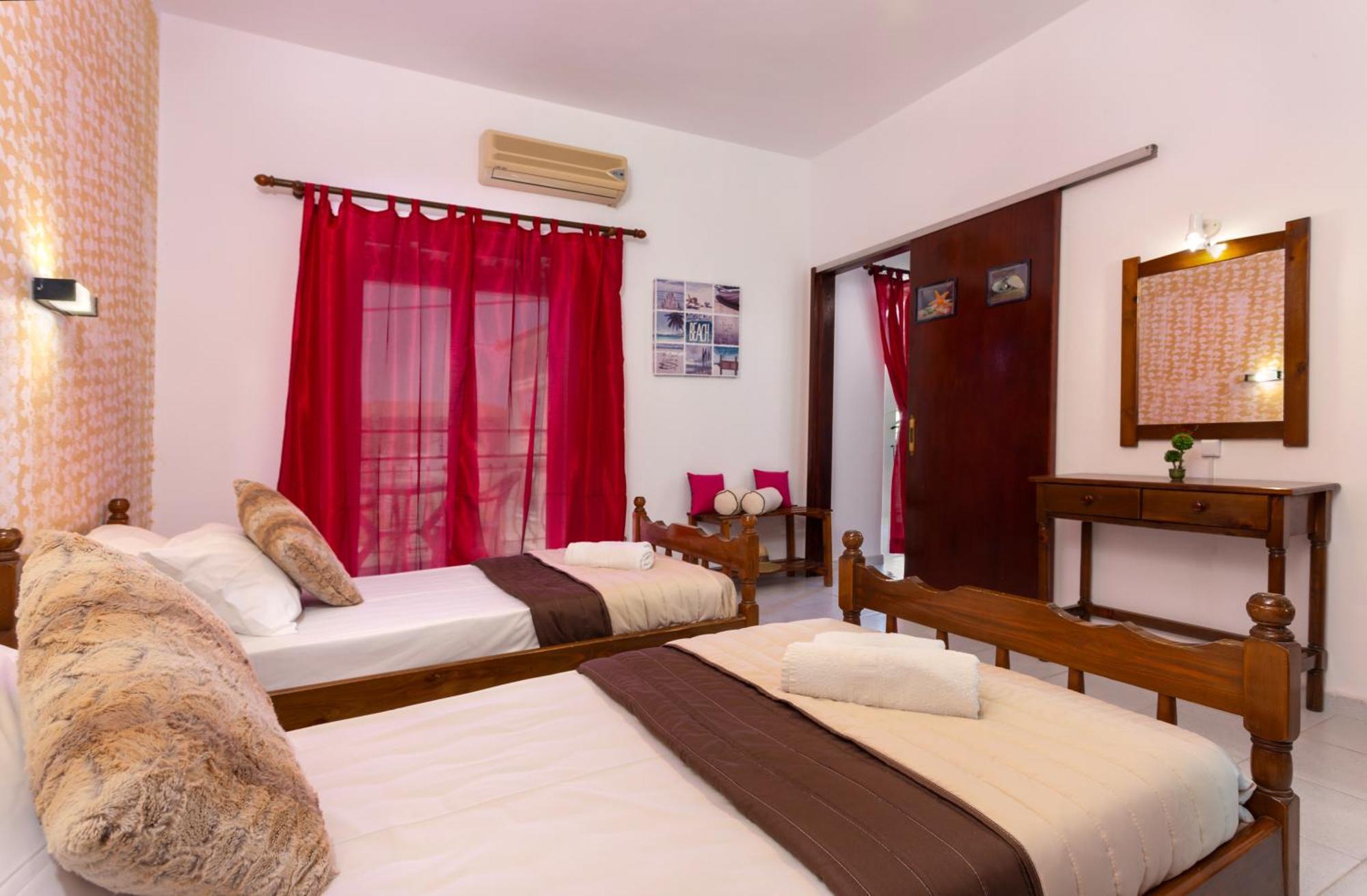 Holidays Studios & Apartments Лаганас Экстерьер фото