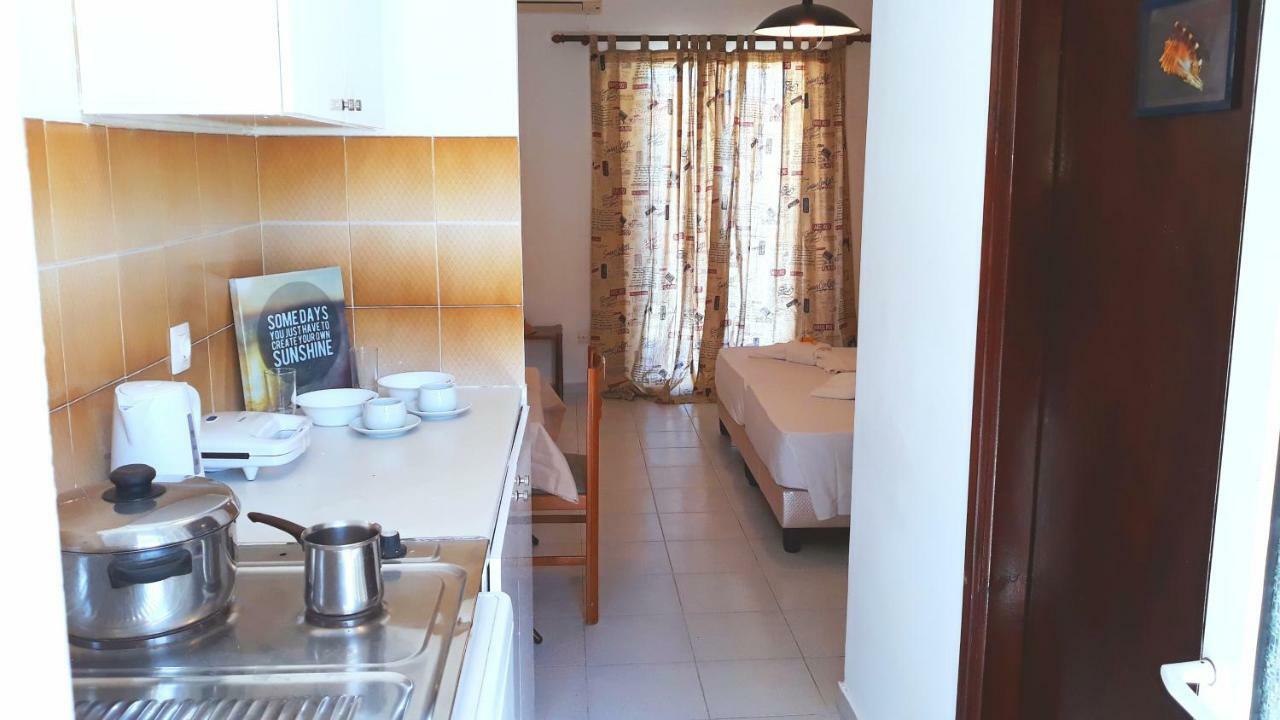 Holidays Studios & Apartments Лаганас Экстерьер фото